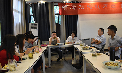 四川斯庫爾年中茶話會——以心迎新，攜手同行