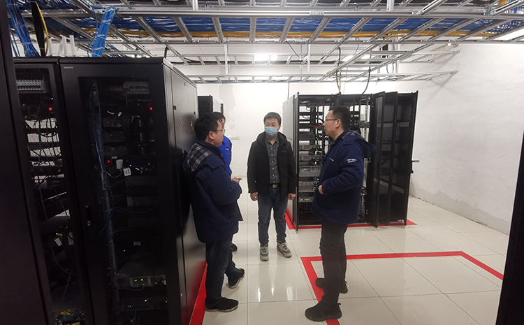 金雞灘煤礦數(shù)據(jù)機(jī)房全氟己酮滅火裝置安裝完成！