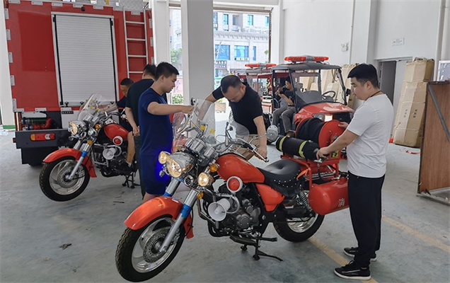 兩輪消防摩托車可以坐幾人呢？